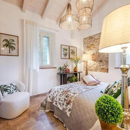 Luxurious Modern In Lucca Santa Maria Giudice