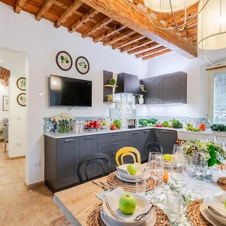 Villa Luxurious Modern In Lucca