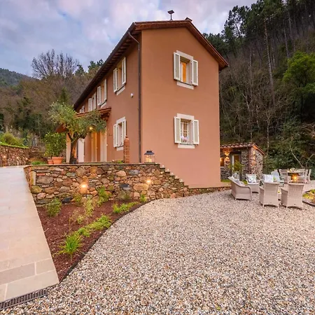 Luxurious Modern In Lucca Santa Maria Giudice