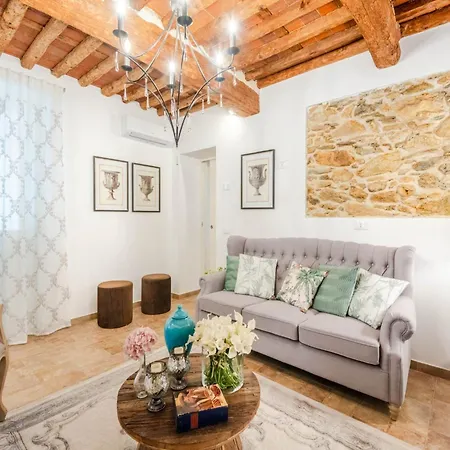 Villa In Tuscany With Private Pool
