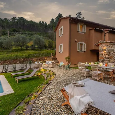 Luxurious Modern In Lucca Villa *
