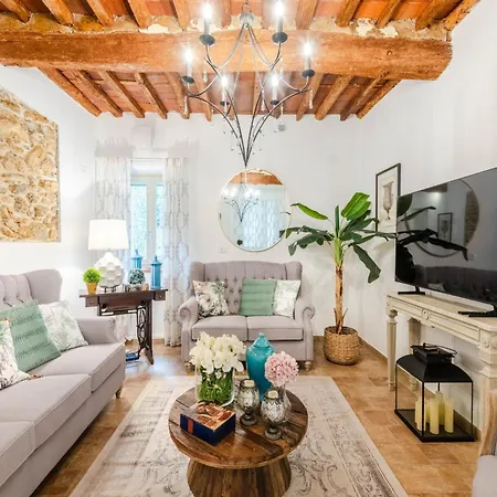 Villa Luxurious Modern In Lucca
